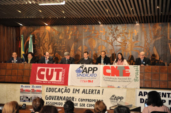 Audiência pública discute correção no reenquadramento de professores