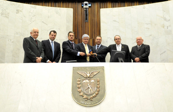 Assembleia homenageia os 37 anos da AERP