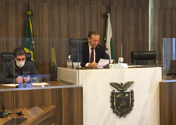 Deputados  se posicionam contra PEC federal da reforma administrativa