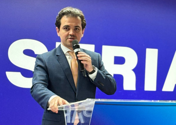 Deputado Luiz Fernando Guerra (União) confirma conclusão da concretagem na PRC-280