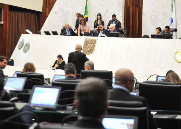 Segue para sanção projeto que cria programa de intercâmbio para estudantes da rede estadual