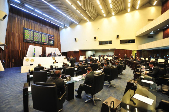 Atendimento presencial por operadoras de telefonia e TVs por assinatura é aprovado em terceira votação