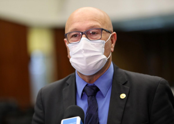 Deputado destaca o esforço para eliminar a sífilis congênita no Paraná