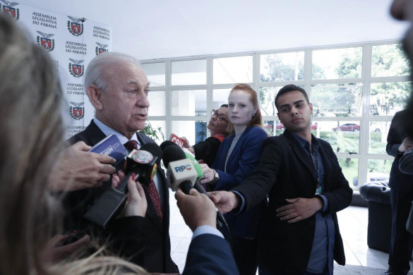 Traiano anuncia que o projeto "Escola Sem Partido" vai a plenário no dia 28