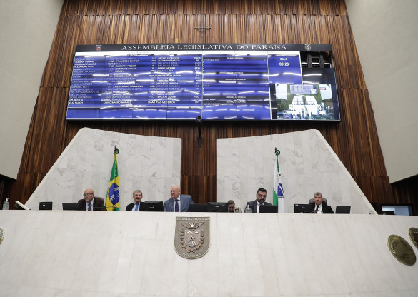 No retorno das sessões, deputados fazem balanços e planos para a nova legislatura
