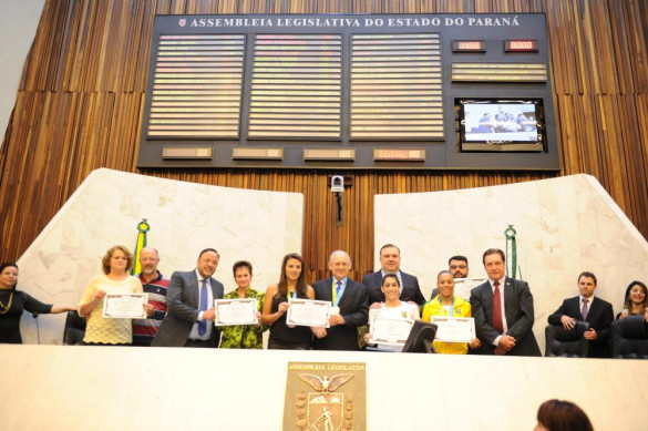Assembleia presta homenagem a atletas paranaenses que brilharam nos Jogos Pan-Americanos