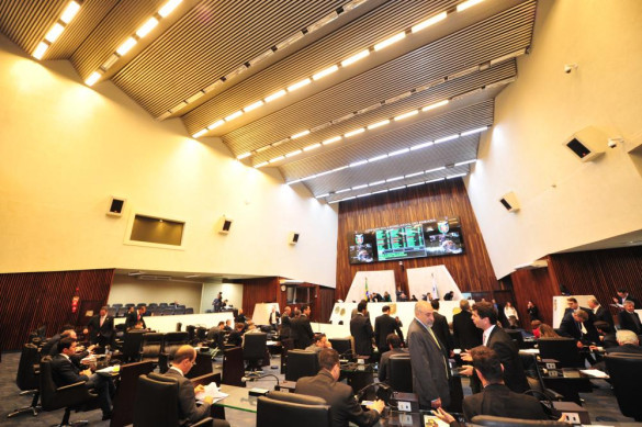 Deputados aprovam em primeiro turno projeto que dispõe sobre o Conselho Estadual das Cidades