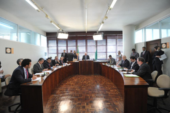 CCJ aprova criação dos programas PROCEU e Águas do Campo