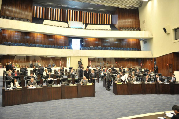 Aprovado projeto com regras mais rigorosas para o setor de combustíveis