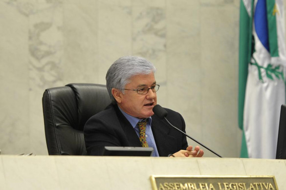 Rossoni pede empenho dos ministros paranaenses para liberação de empréstimos