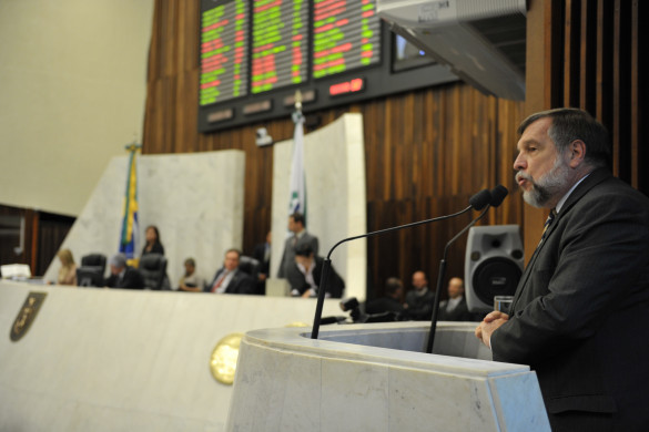 Vice-governador Flávio Arns apresenta na Assembleia balanço das ações na área da Educação