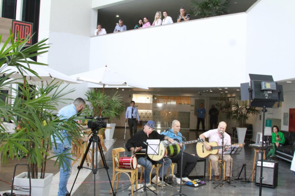 Raffinando o Sete leva Música Popular Brasileira ao Poder Legislativo no projeto "Comunicação & Arte na Alep"