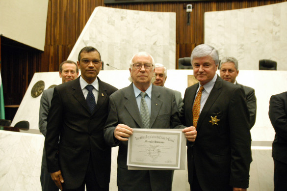 Assembleia presta homenagem ao Clube da Velha Guarda da Polícia Militar do Paraná
