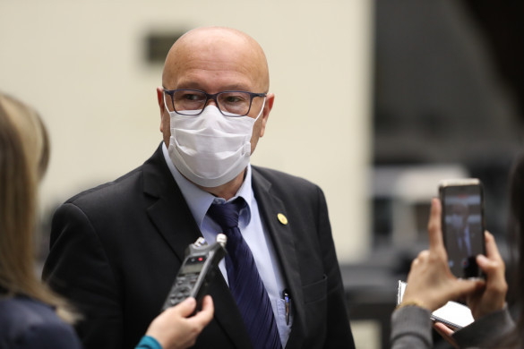 A consolidação do salário mínimo regional no Paraná é destacada por deputado