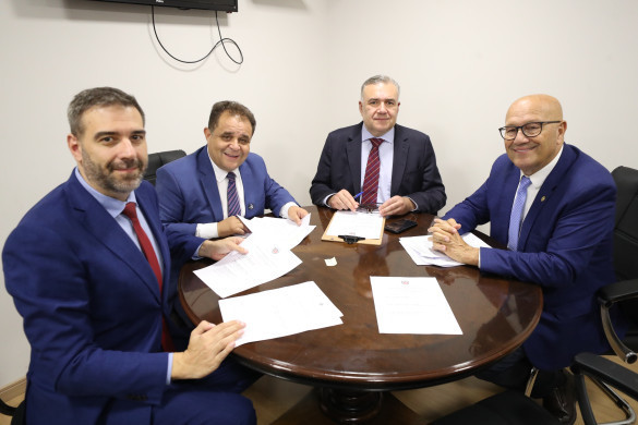 Projetos de doação de imóveis e denominações de obras públicas são aprovados