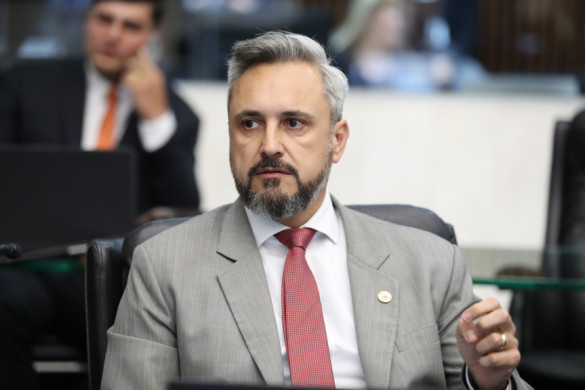 Comissão de Ciência, Tecnologia e Ensino Superior debate gestão de hospitais universitários