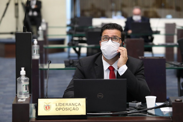“Na maior crise sanitária da história, governo freou investimentos em saúde”, diz líder da Oposição