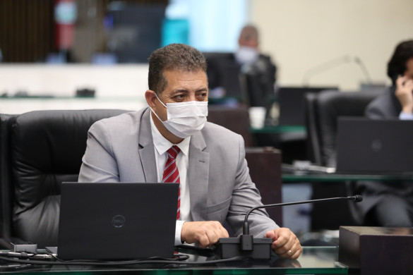 Deputado Cobra Repórter quer cancelas automáticas e sinalização de LED nas passagens de trens pelas cidades