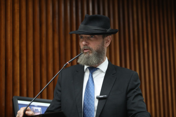 Projeto de lei assegura acessibilidade em canais de mensagens oficiais da administração pública do Paraná