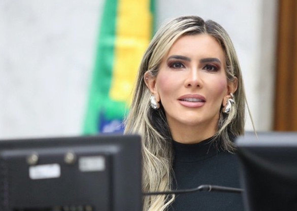 Deputada Flávia Francischini (União) protocola Moção de Repúdio contra o Decreto 12.786/25, do Governo Federal que altera a política de educação especial