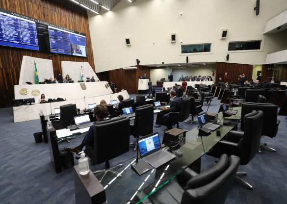 Segue para sanção projeto que veda a obrigatoriedade do passaporte da vacina