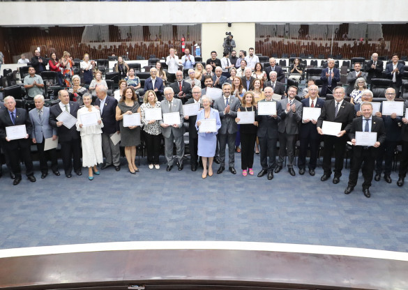 Centenário do Instituto de Engenharia do Paraná é celebrado em Sessão Solene na Assembleia Legislativa