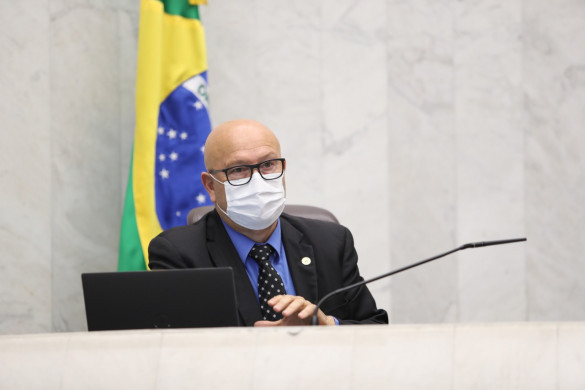 Projeto de lei prioriza matrícula em escola próxima para filho de pais idosos ou com deficiência