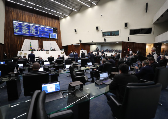Proposta do Governo que altera gestão de Hospitais Universitários é aprovada na Assembleia