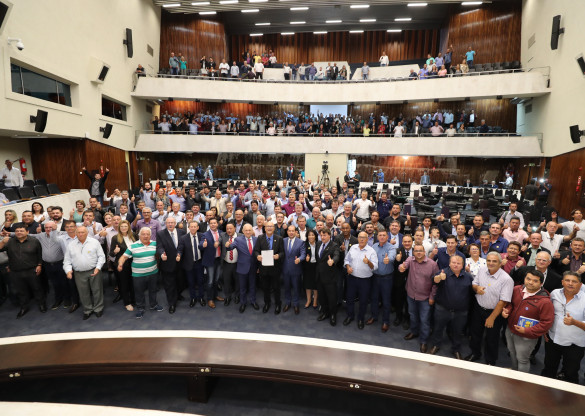 Deputados e prefeitos repudiam propostas que querem acabar com mais de 100 cidades do Estado