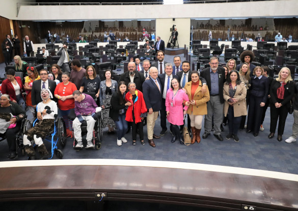 Exposição e Grande Expediente marcam a Semana Nacional da Pessoa com Deficiência Intelectual e Múltipla na Assembleia