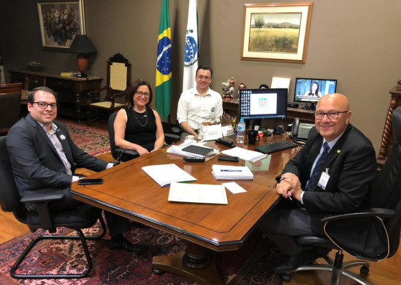 Assembleia aprova Voto de Congratulações pelos 15 anos da UENP