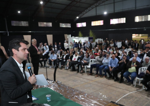 Jacarezinho apresenta prioridades aos deputados durante edição da Assembleia Itinerante