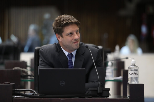 Deputado Requião Filho propõe Renda Básica familiar permanente para vulneráveis