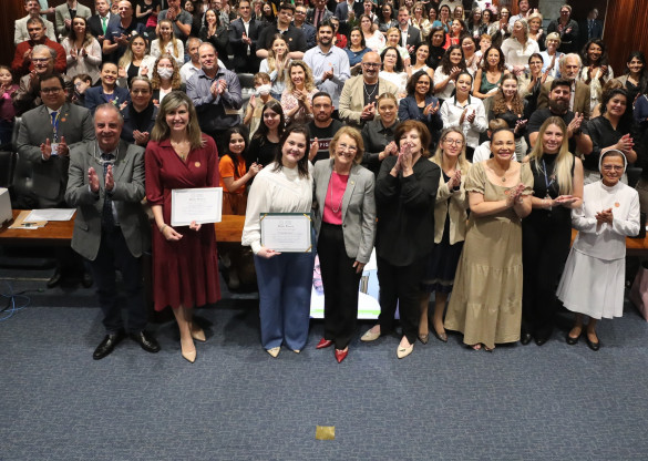 Assembleia celebra 30 anos da Central de Transplantes e homenageia profissionais que ampliaram a doação de órgãos no Paraná