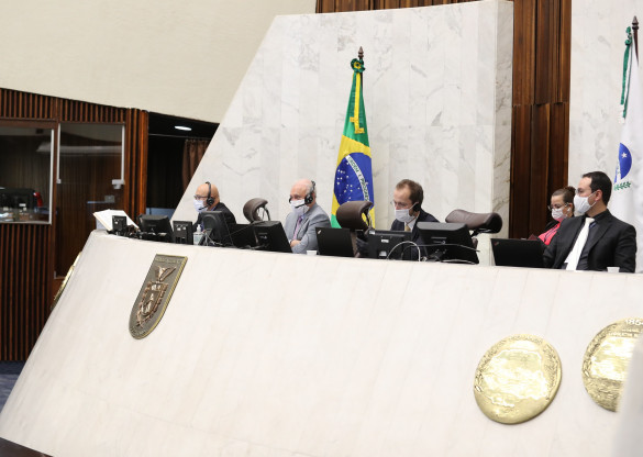 Assembleia aprova regulamentação de cargos nas universidades estaduais