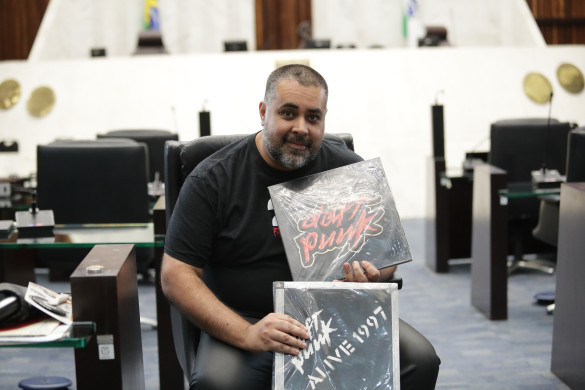 Para DJ e produtor, novas mídias influenciam no crescimento da cultura do vinil