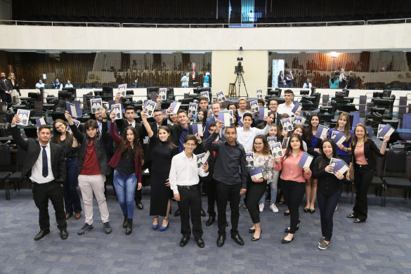 Ouça o que foi destaque esta semana na Assembleia Legislativa do Paraná