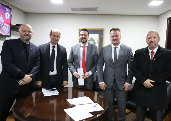 Projetos voltados ao meio ambiente e à proteção animal avançam em comissão temática