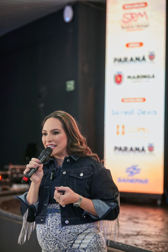 Na Expoingá, deputada Maria Victoria (PP) convida população para o estande da Assembleia