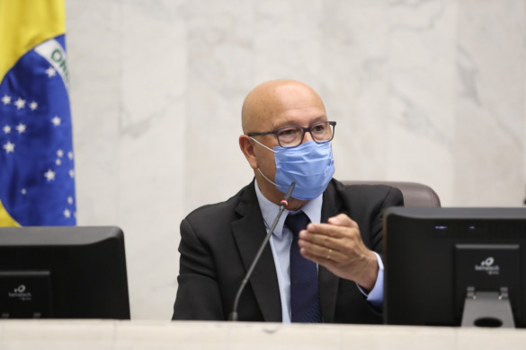 Discriminação continua: PR recebe menos doses de vacinas que o RS