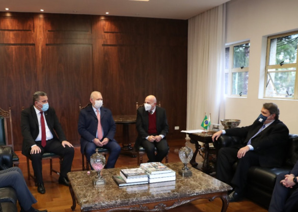 Traiano recebe o presidente do TJPR e procurador-geral de Justiça do MP na Assembleia Legislativa