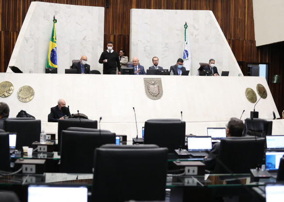 Comissão Executiva da Assembleia apresenta recomendações para servidores enfrentarem aumento de casos de covid-19