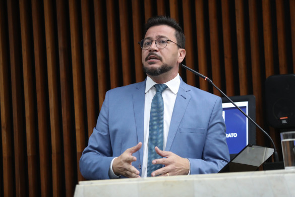 Deputado Arilson Chiorato (PT) aciona MP-PR para apurar cumprimento da oferta de Língua Espanhola nas escolas estaduais do Paraná