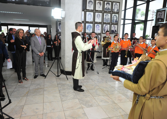 Arautos do Evangelho fecham o ano com hinos natalinos no “Comunicação & Arte na Assembleia”