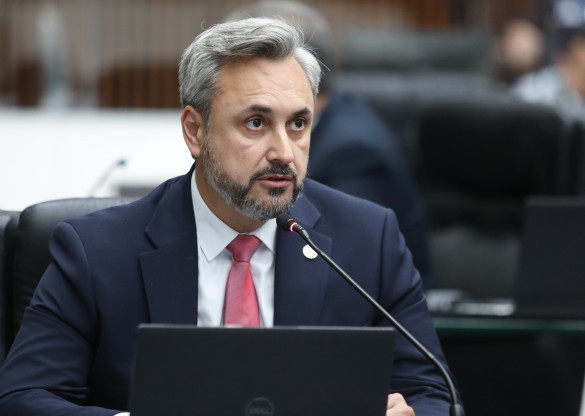 Deputado Fabio Oliveira (Podemos) pede esclarecimentos sobre arrecadação dos pedágios no Paraná