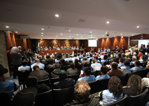 Deputados e população reivindicam obras para acabar com isolamento de municípios do noroeste