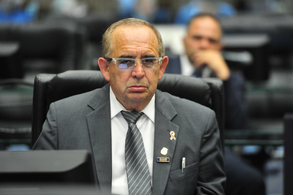 Deputado sugere ao Governo pagamento integral de pensão para dependentes de servidores mortos pela Covid-19