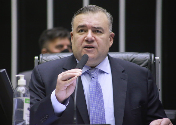 Ney Leprevost conta com a experiência para retorno à Assembleia