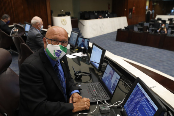 Deputado destaca avanços do salário mínimo do Paraná