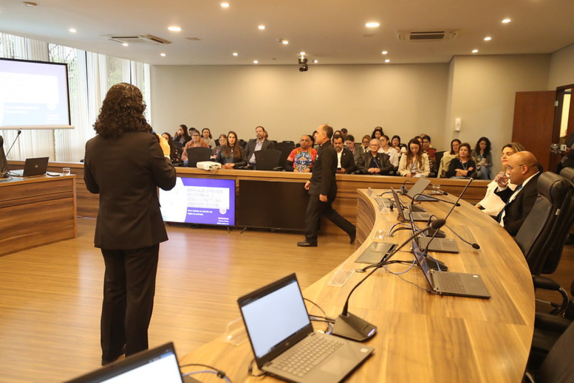Palestra ocorreu na tarde desta quinta-feira (5), no Auditório Legislativo.